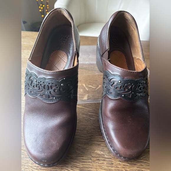 Ariat Brown Leather Clog Slip On Heels Western Comfort Shoes 8.5B - Picture 2 of 11